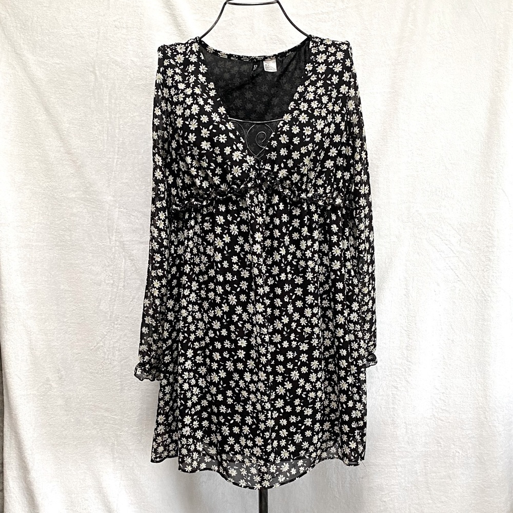 Divided by H&M floral long sleeve mini baby doll dress size S